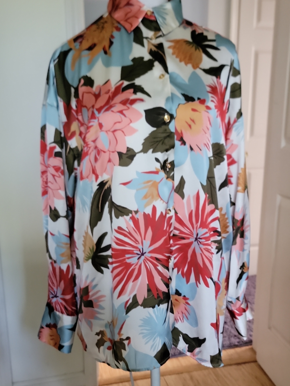 Zara Floral Button-Down Blouse in Multi-Color